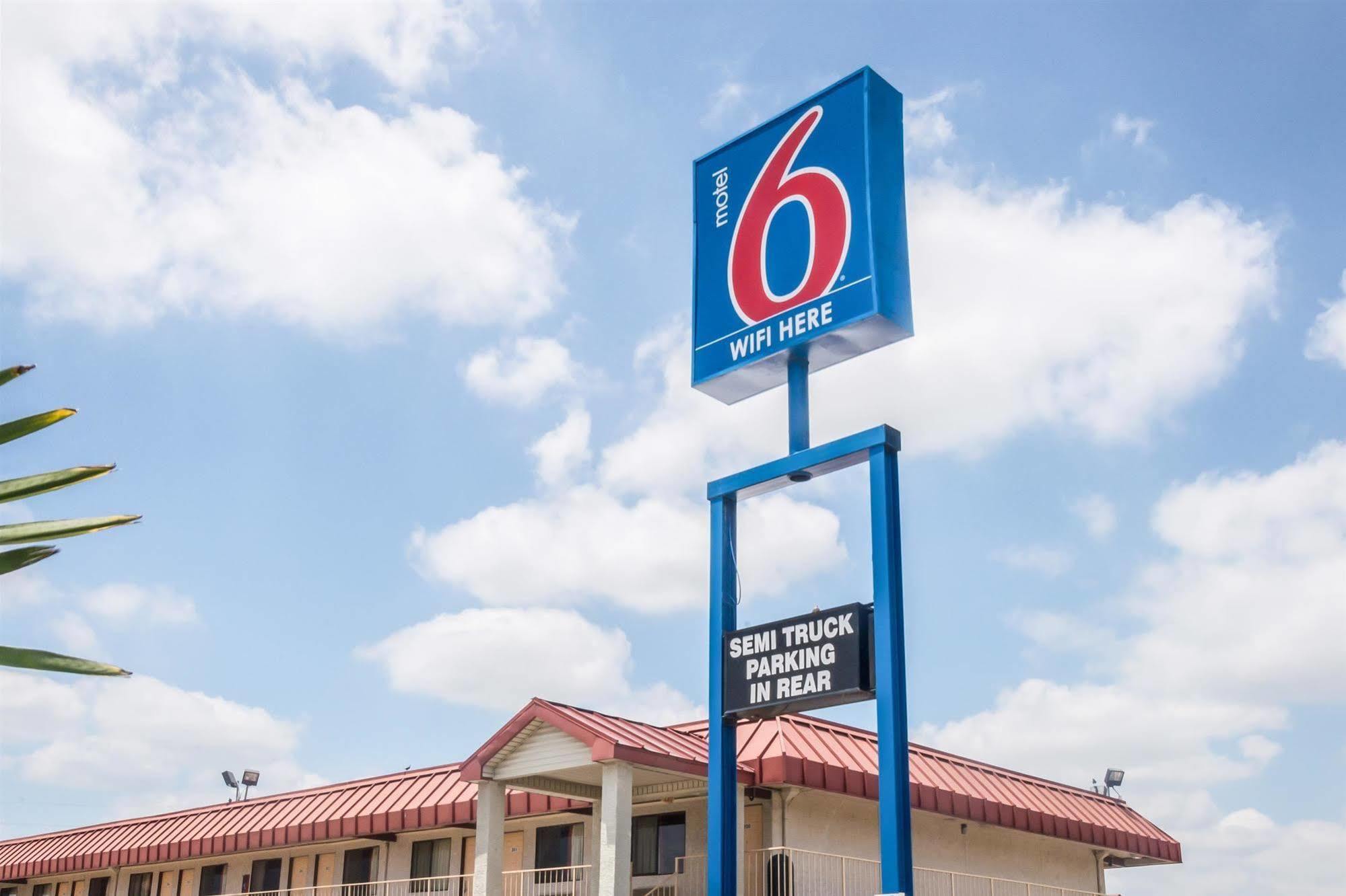 Motel 6-Mesquite, Tx - Rodeo - Convention Ctr 外观 照片