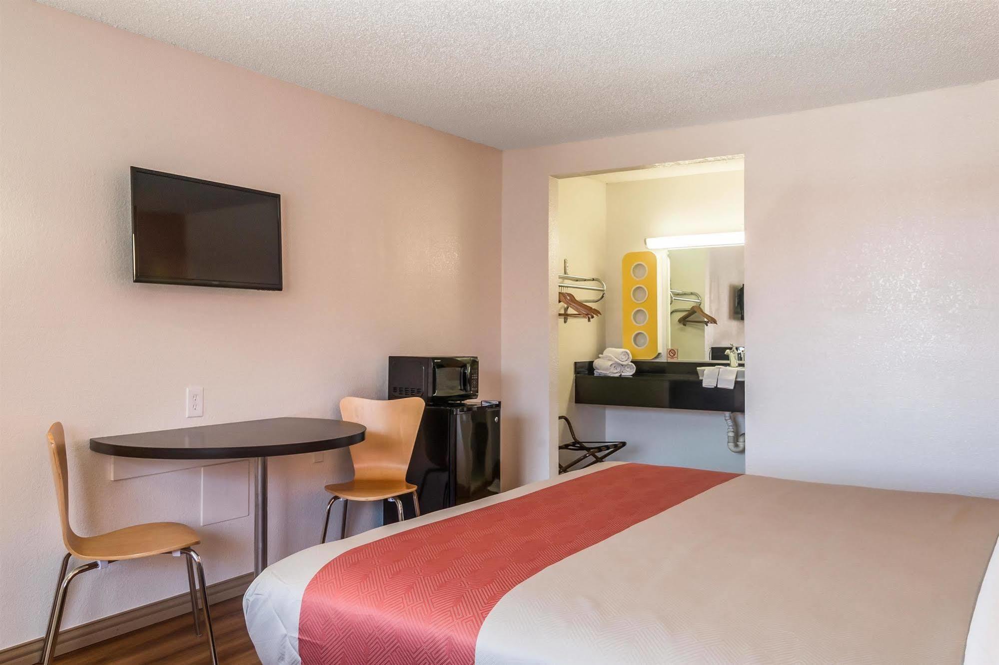 Motel 6-Mesquite, Tx - Rodeo - Convention Ctr 外观 照片