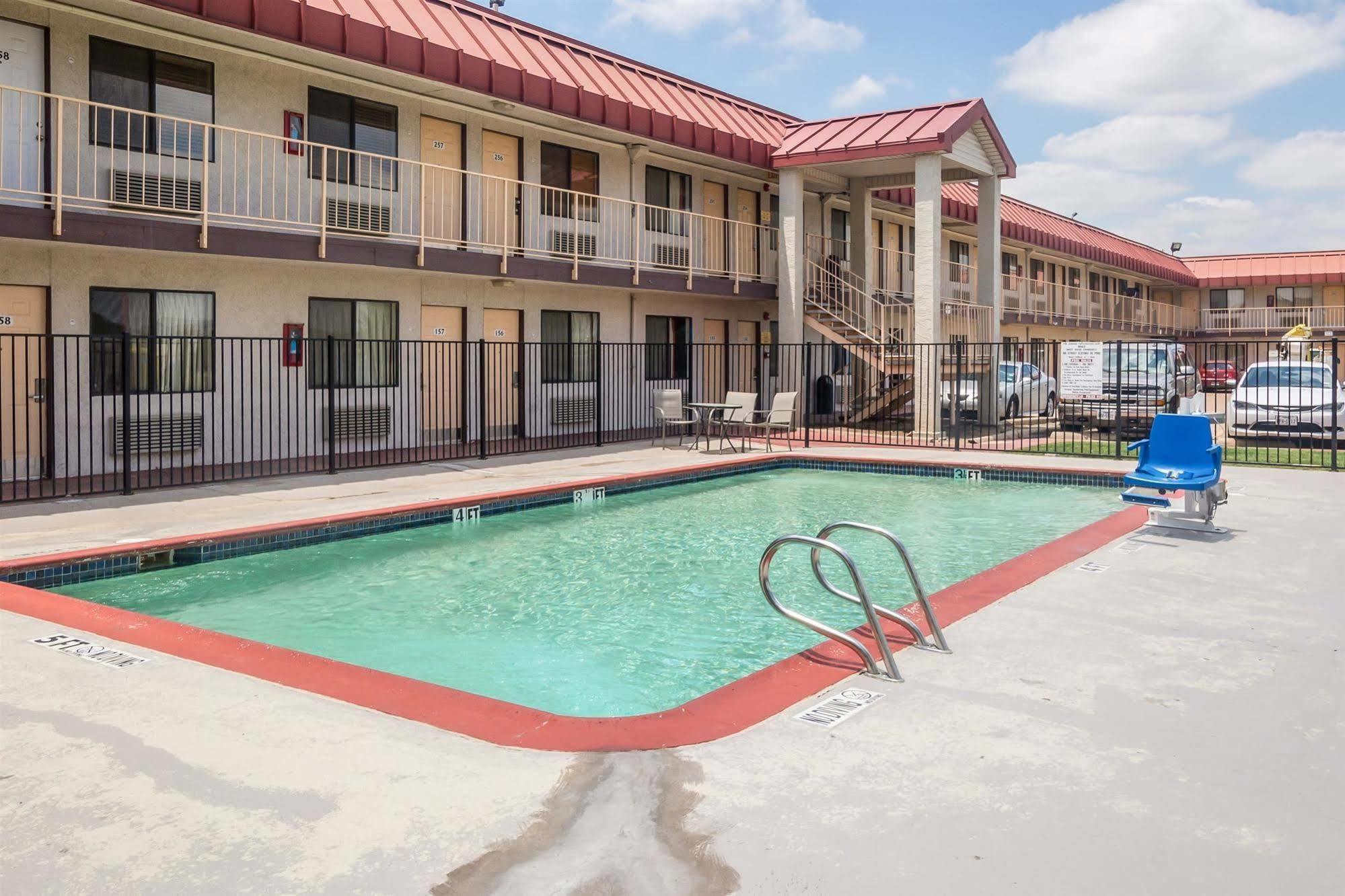 Motel 6-Mesquite, Tx - Rodeo - Convention Ctr 外观 照片